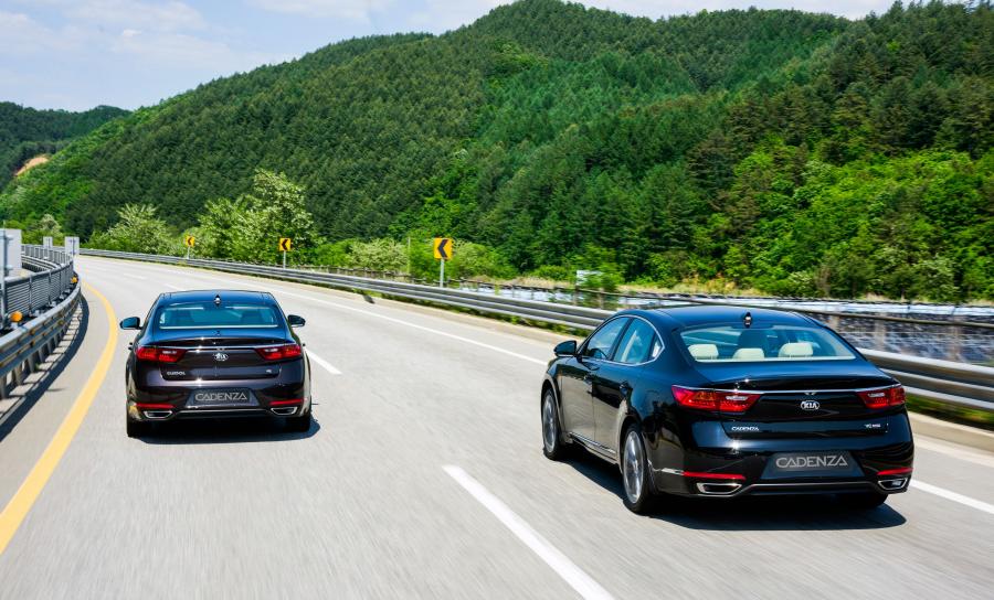  Kia Cadenza 2016 года  (фото 6 из 24)